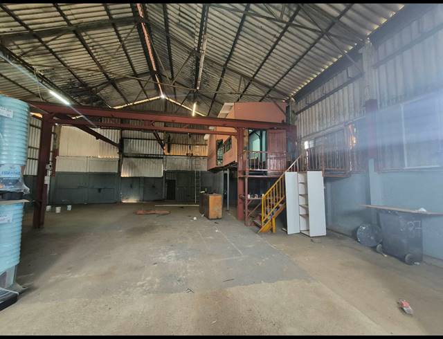 240M² WAREHOUSE TO LET IN LUIPAARDSVLEI